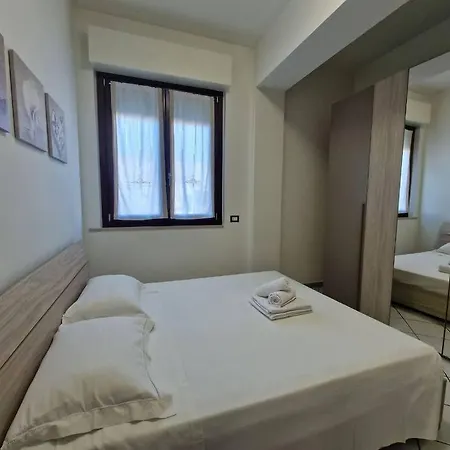Giuly14 - Mare E Centrocitta Apartament *